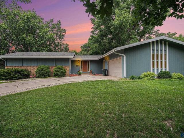 201 W Elm St, Luverne, MN 56156
