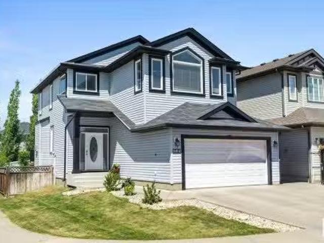 201 Woodbend Way, Fort Saskatchewan, AB, T8L 0B8 house for s.