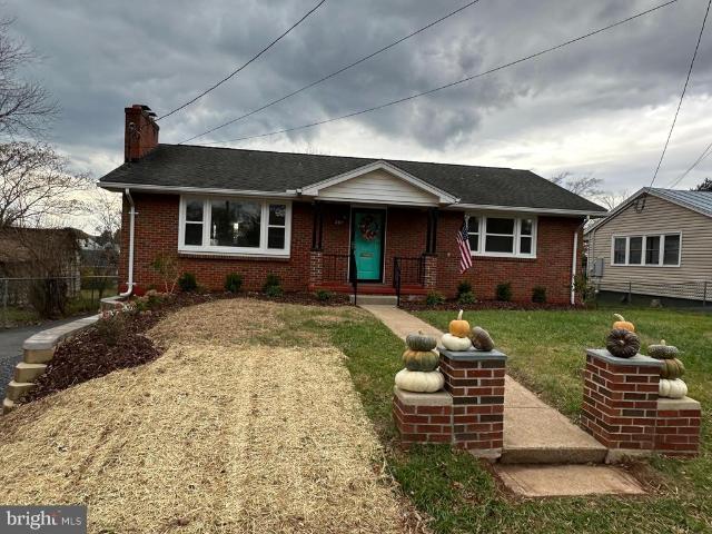 201 Woodland Avenue