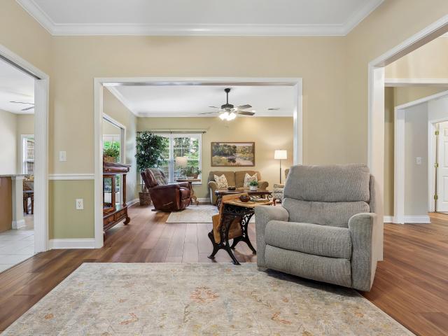 201 Wrennewood Ln