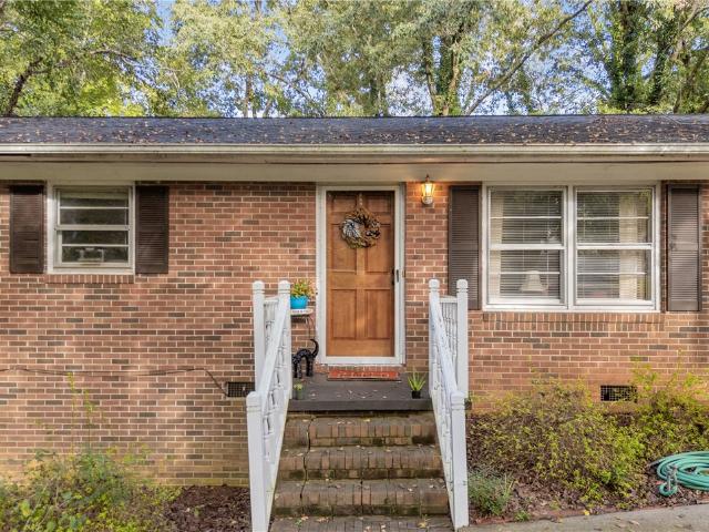 201 Torrington Road