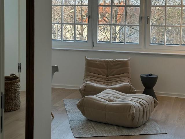 2024 modernized charming apartment, Leipzig Amsterdam Apartments for Rent