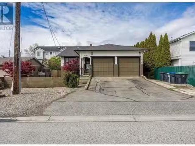 2024 Wilkinson Street, Kelowna, BC, V1Y 3Z8 house for sale.