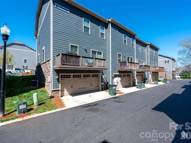 2025 Birchside Dr, Charlotte, NC 28205 | MLS #4401