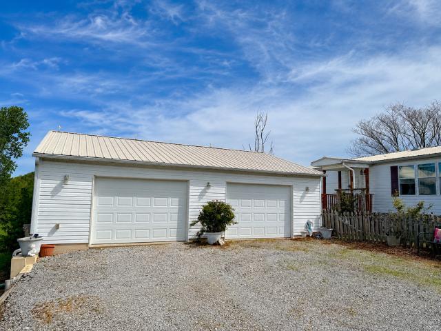 2025 Central Hill Road