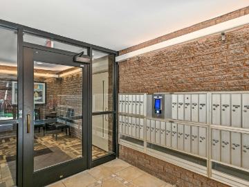 2025 E Greenwich Ave, Unit 110