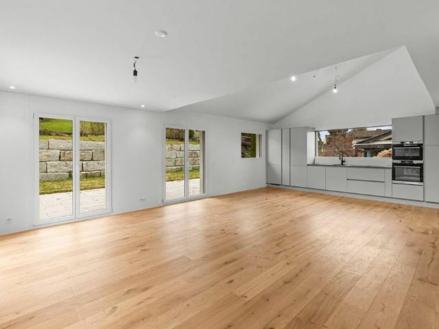 2025 Kernsaniert 5.5 Zimmer EFH in Bergdietikon