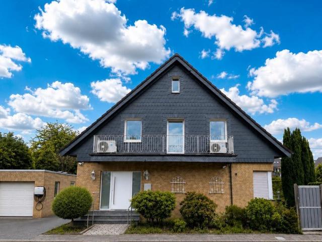 2025 Saniertes Haus in Meerbusch Strümp mit PV & Wärmepumpe
