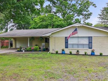 2025 W Belclaire Cir, Corsicana, TX 75110 | MLS #21233