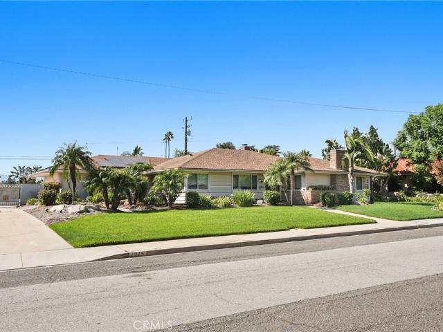 2025 Yorba Drive