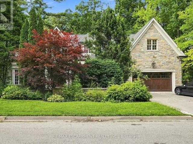 2025 & 2035 Heartwood Court, Mississauga, ON, L5C 4P7 house for sale | Listing ID W13718 | Royal LePage