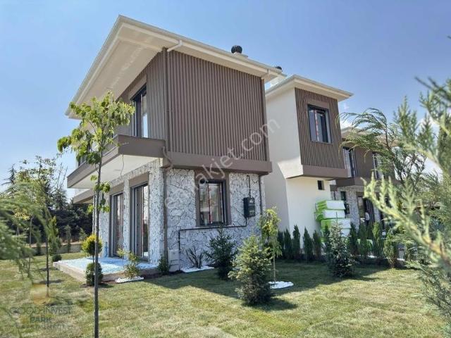 2026 Ekim Anahtar Teslim Mükemmel 4+1 210 M2 Köşe İkiz Villa.