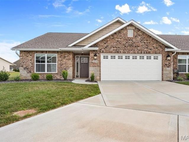 2026 Serenade Ln, Troy, IL 62294