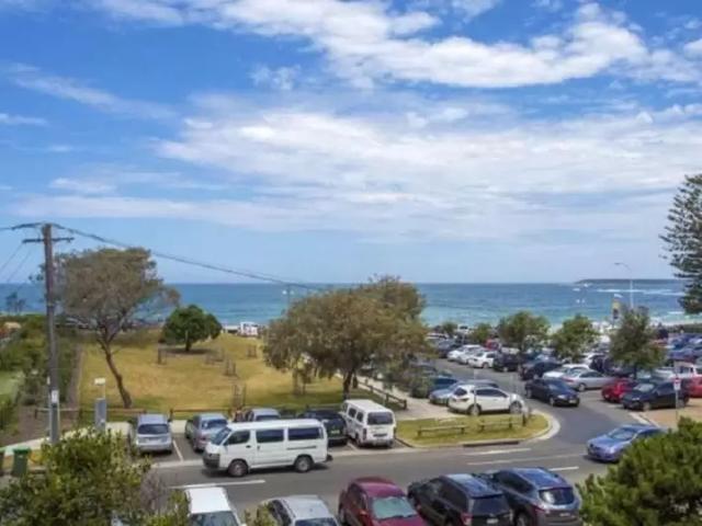 Apartment with 2 bedrooms, 1 bathroom & parking for 1 car