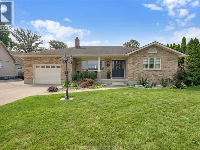 2027 Dufferin Avenue, Wallaceburg, ON, N8A 4M5 house for sale | Listing ID 26019 | Royal LePage