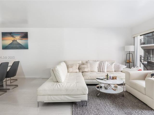 2029 N Ocean Blvd, Unit 404, Fort Lauderdale, FL 33305 | MLS #A11934