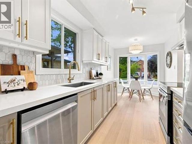 2020 Chrisdon Road, Burlington, ON, L7M 3W8 house for sale | Listing ID 40854 | Royal LePage