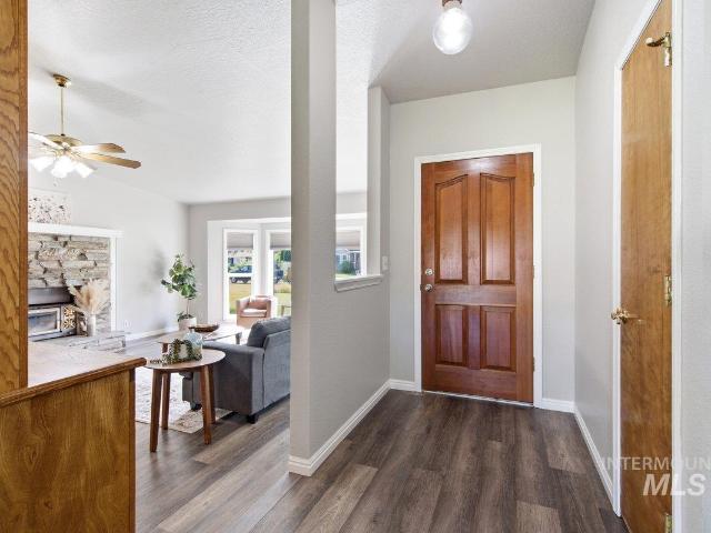 2020 E Kentucky Drive