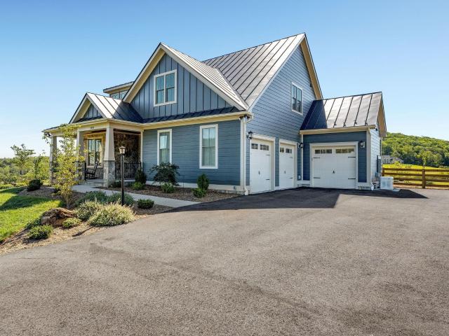 2020 stockton creek ln