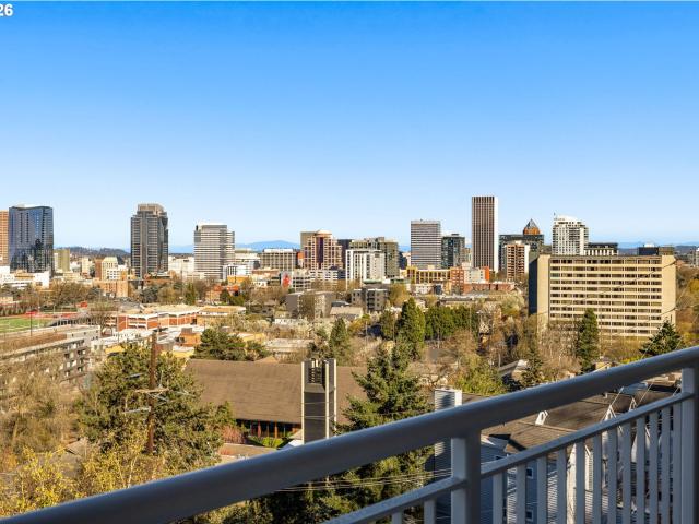2020 sw market street dr # 303