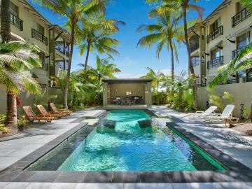 Westcourt, Cairns, Lake Morris, Cairns Regional, Low Island, Queensland, Queensland
