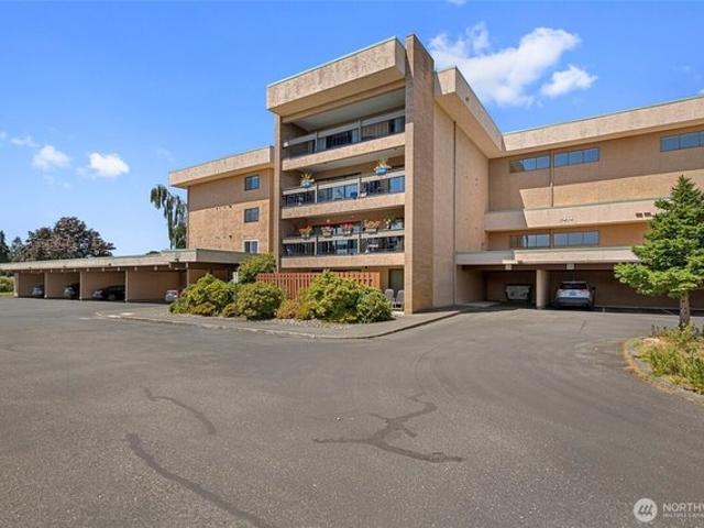 2021 N Laventure Rd Apt 201, Mount Vernon, WA 98273