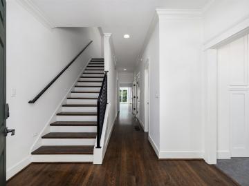 2021 Williamsburg Way # 1