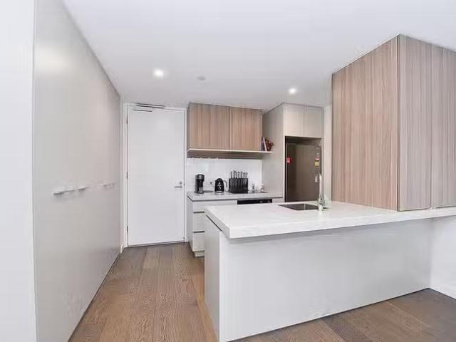 202/294 Keilor Road, Essendon North, VIC 3041