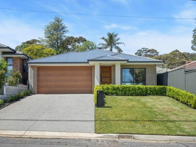 2022 Distinctive Homes Build | Solar Power | Outdoor Entertaining Ready