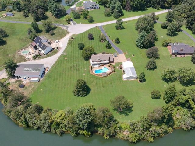 2022 S Center Road