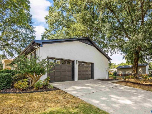 2023 Pettus Drive NE