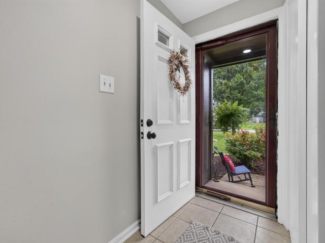 2023 W Maplewood Drive