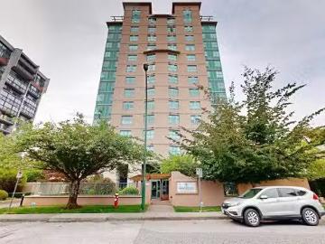 Greater Vancouver - Balcony, Parking
