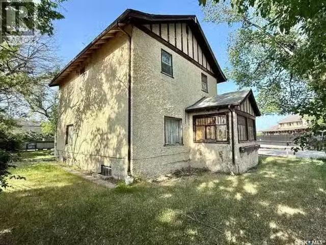202 24Th Street W, Saskatoon, SK, S7L 0B5 house for sale Li.