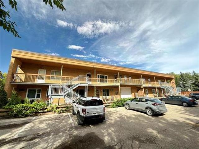 202 256 Greenway Cr, Winnipeg, MB, R2Y 2L5 townhouse for sale | Listing ID 202622 | Royal LePage