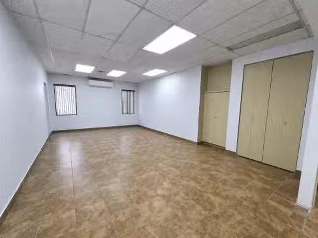 202 5785 Boul. Des Laurentides, Laval Auteuil, QC, H7K 2K5.