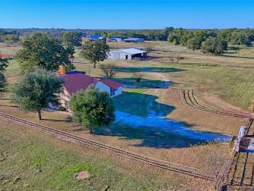 202 County Road 3470, Paradise, US, TX
