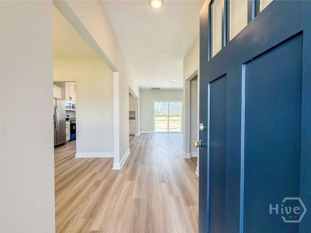 202 Calhoun Way NE