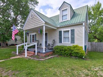 202 Chester Avenue # 2