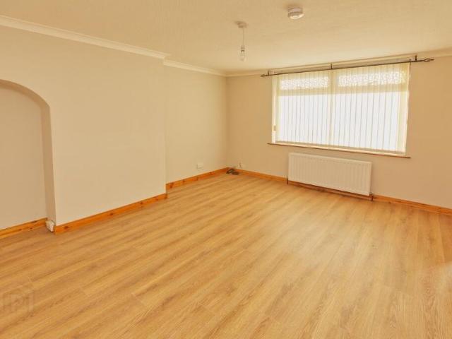 202 Clandeboye Road, Bangor, BT19 1QA