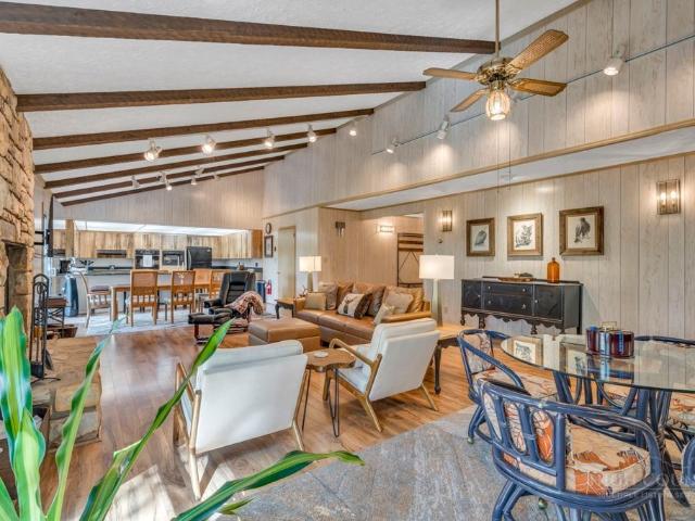202 Cliffside Lane
