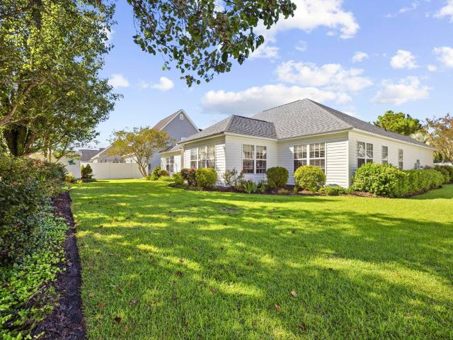 202 Aquila Ct