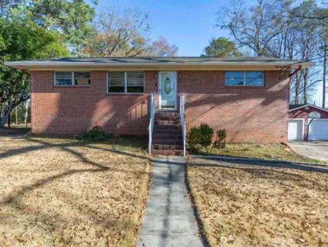 202 BROWN PL, HUEYTOWN, AL 35023