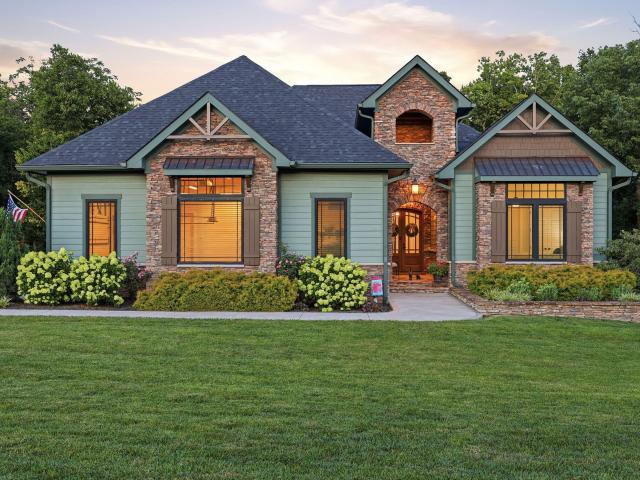 202 Deerfield Circle