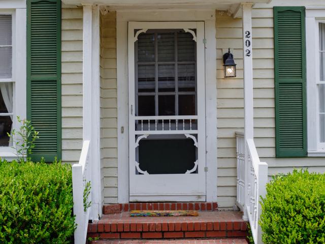 202 Hobby Avenue