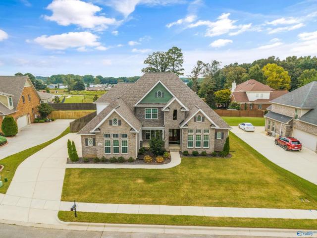 202 Hawks Crest Drive