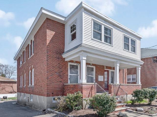 202 High St, 3 beds, 1 full bath
