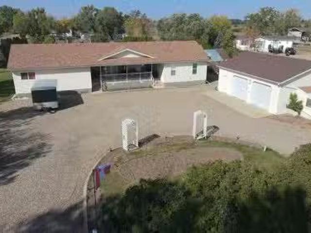 202 James Avenue, Johnson'S Addition, AB, T1G 2E4 house for.