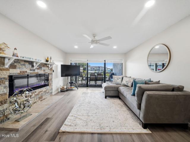 202 Lewis Drive # Unit 1207