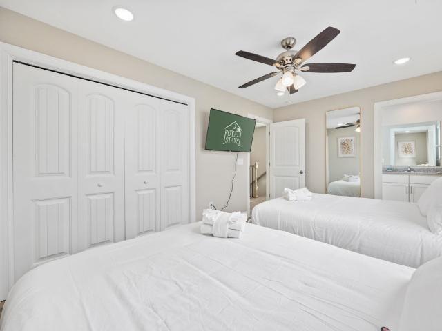 202 Madison Ct